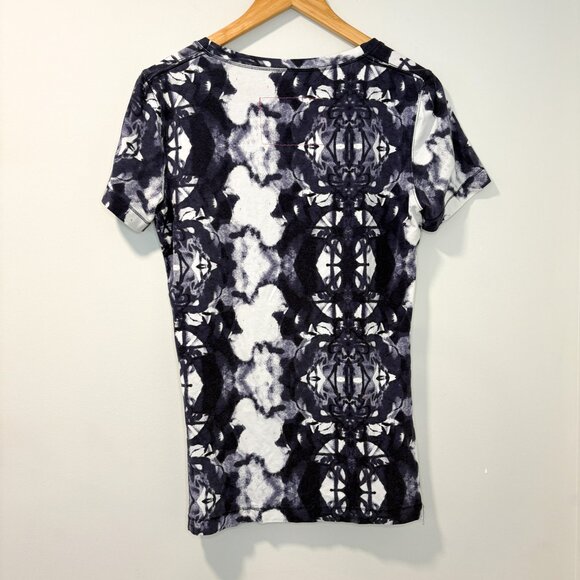 Lululemon Every Yogi Tee Ink Blot Print Size 8 Shibori Style (Read Measurements) - Picture 4 of 7